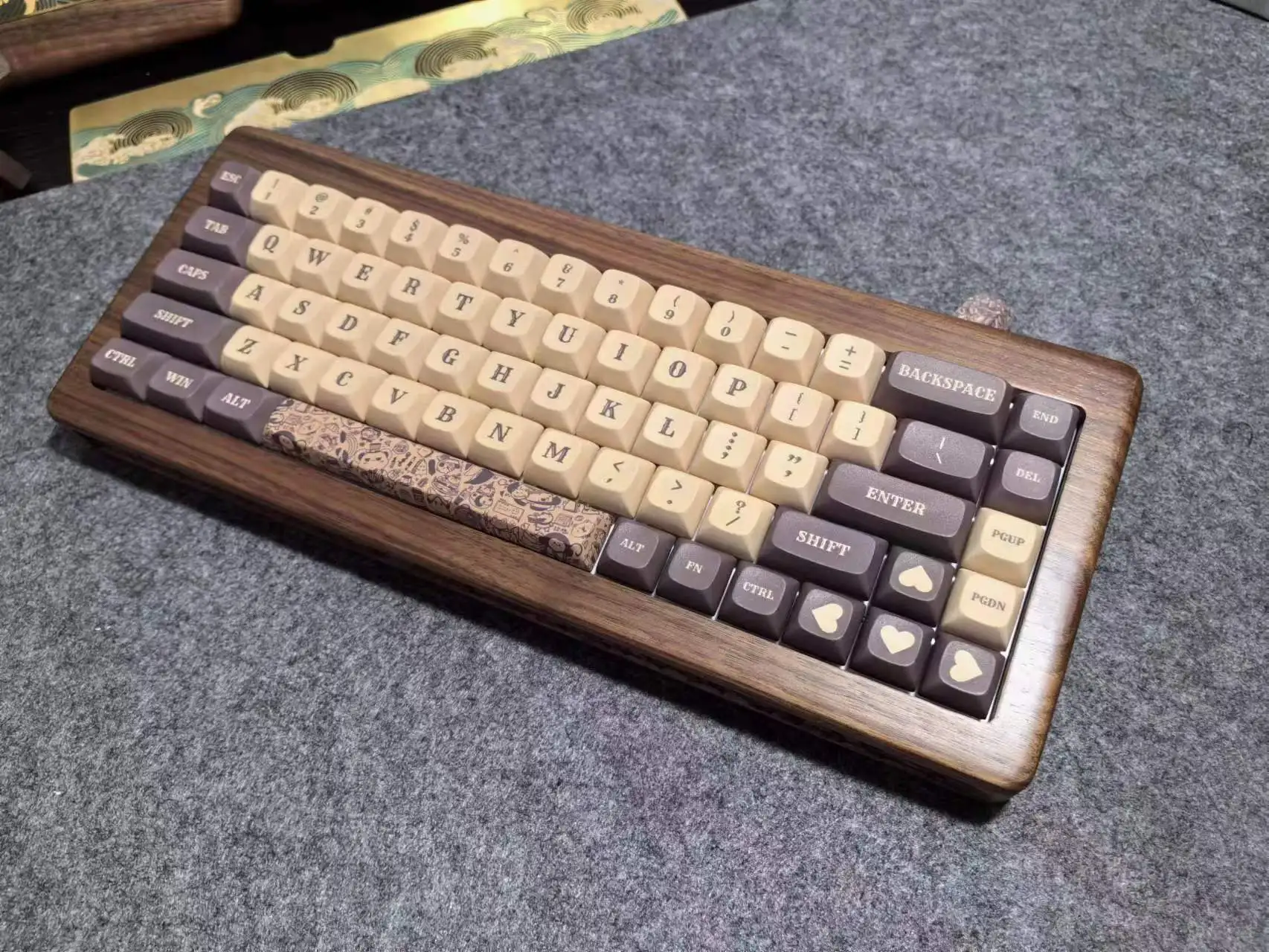 Комплект беспроводной клавиатуры из букового дерева Cirrus68 3 режима 68 клавиш