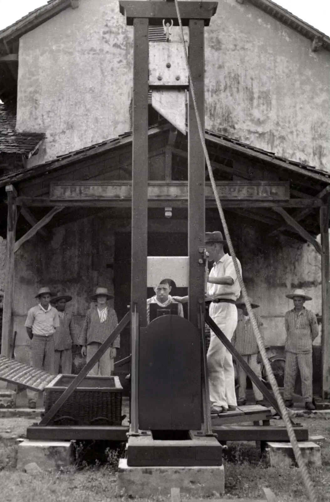 

Public Execution by Guillotine Art Picture Print Silk Poster Home Wall Decor