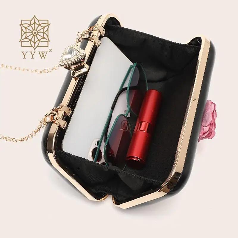 Рисунок 4 - Женская вечерняя сумочка из искусственной кожи