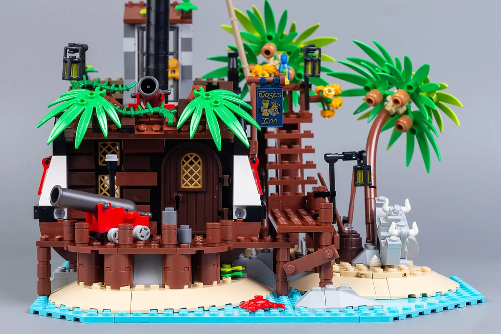 IN STOCK 2545 PCS Pirates of Barracuda Bay Building Blocks Bricks Compatible 21322 698998 Kid Birthday Christmas Gifts
