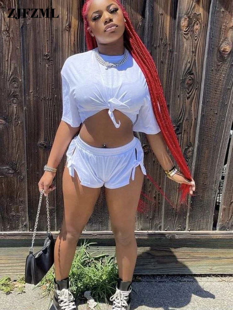 

Женский спортивный костюм из двух предметов, Однотонная футболка с коротким рукавом и завязками спереди и велосипедные шорты для тренирово...