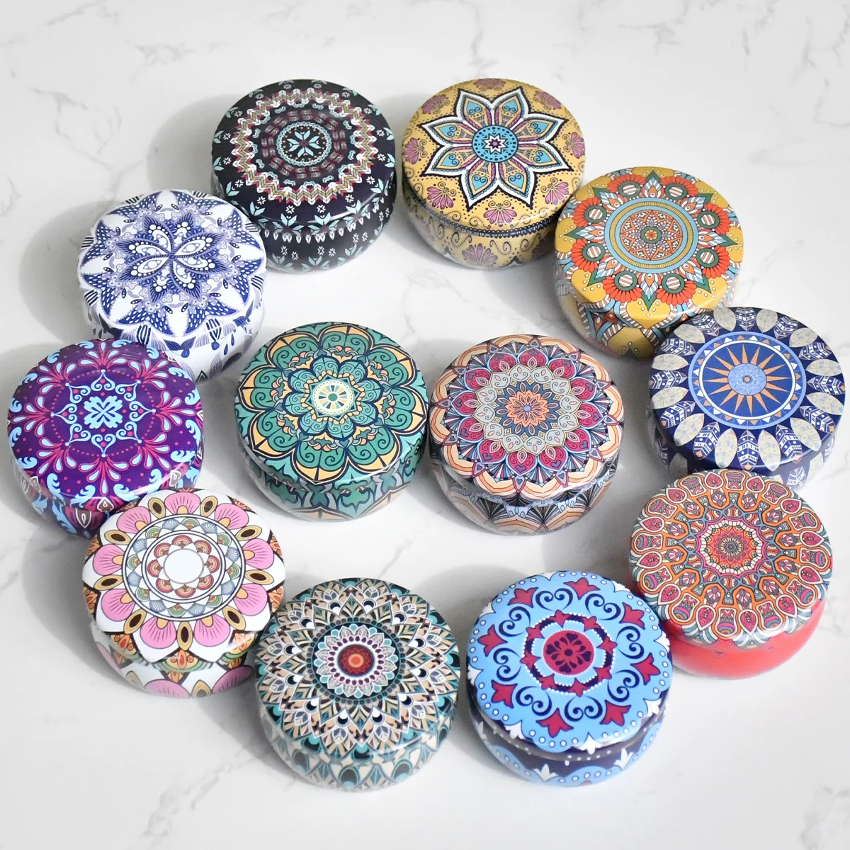 

Набор из 12 железных банок для свечей