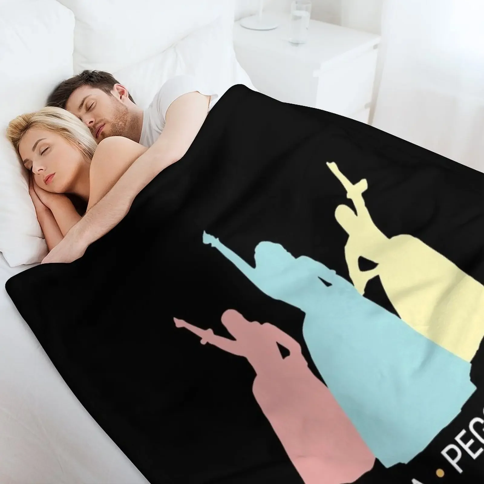 Анжелика Элиза и Пегги Work — одеяло для сестер Шайлер дизайнеры люксовых брендов