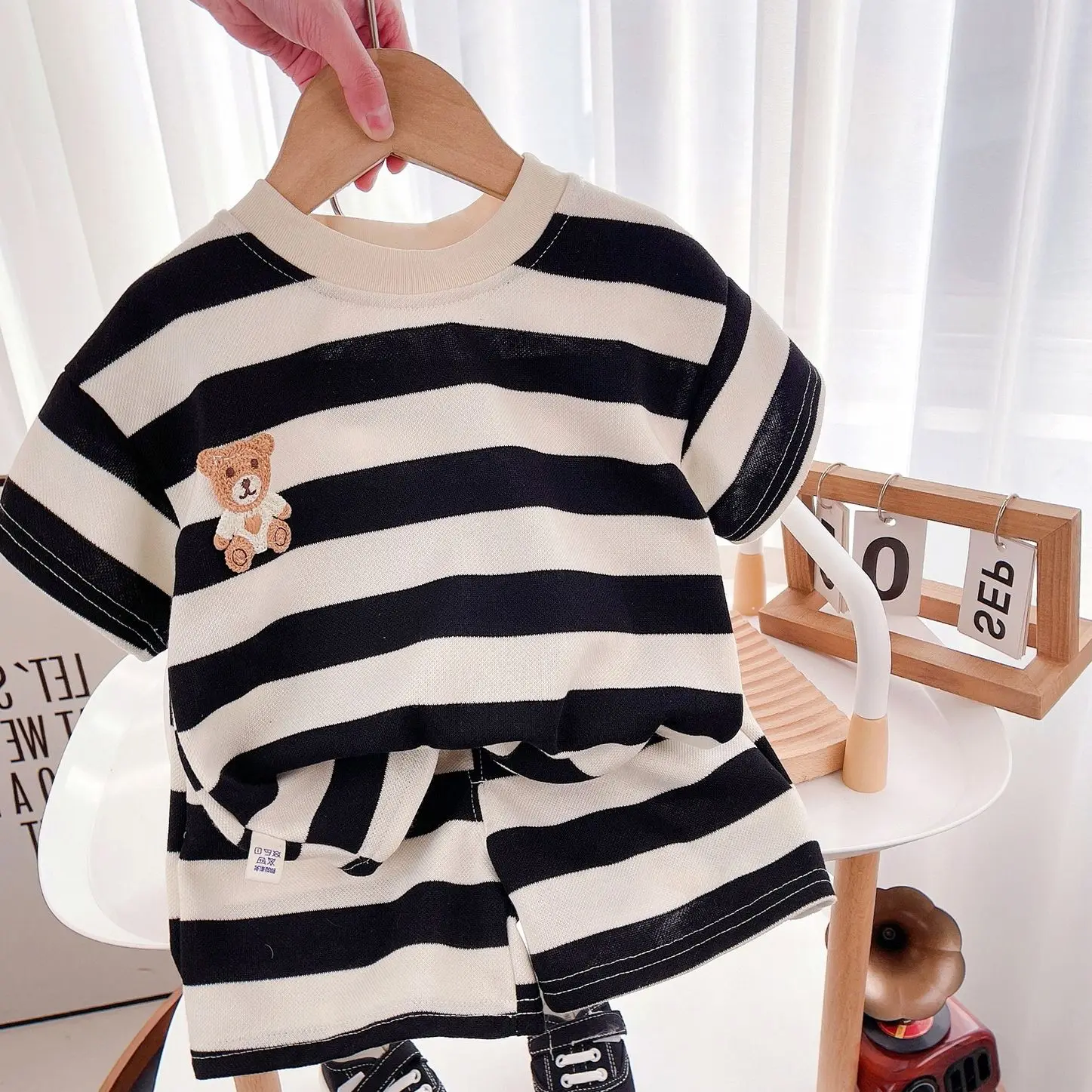

0-5 years old boy suit casual fashion stripe short sleeve collocation handsome shorts 2-piece set