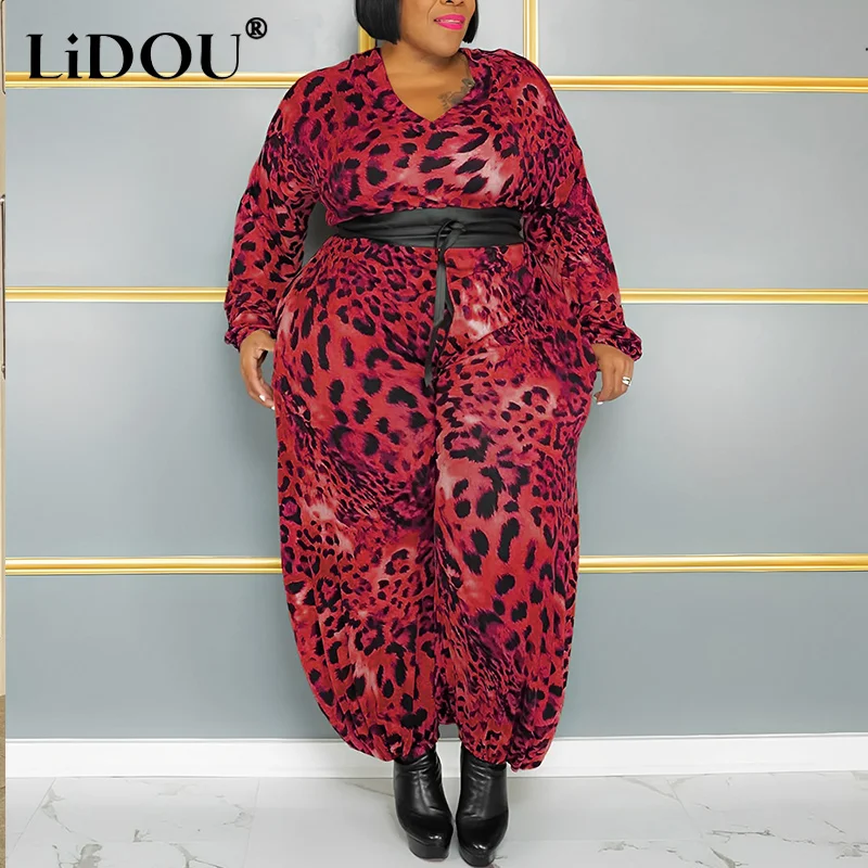 Рисунок 2 - Женский свободный комбинезон с леопардовым принтом