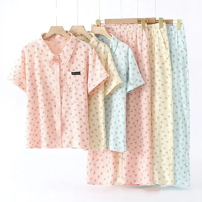 Женский летний комплект из блузки и брюк с коротким рукавом отложным воротником