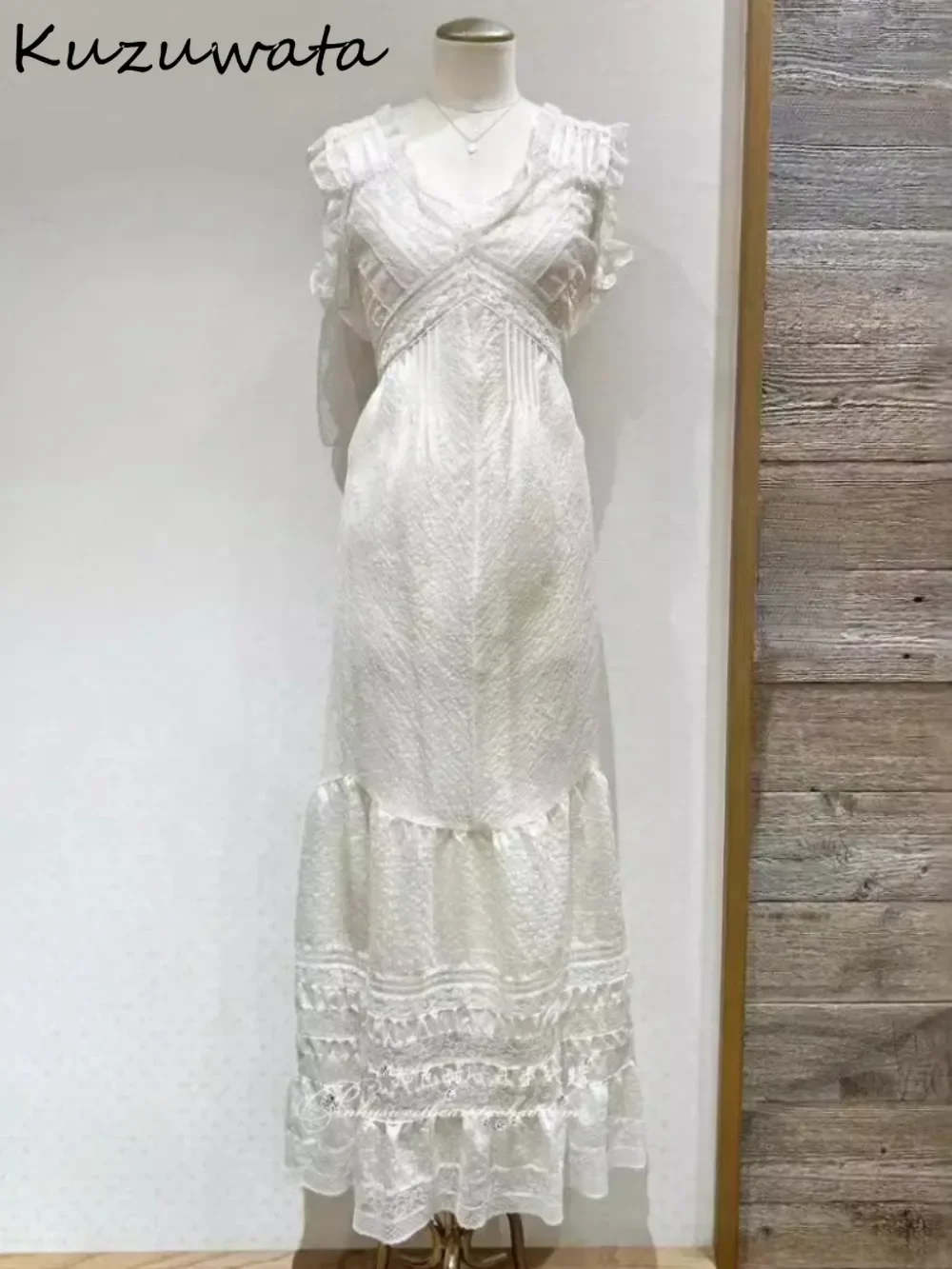 Kuzuwata Нежное осеннее новое платье с v-образным вырезом и летящими рукавами тяжелое
