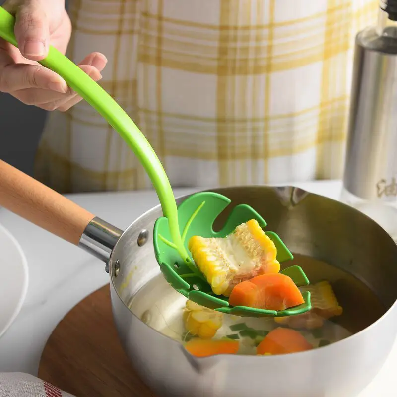

Ложка-дуршлаг Green Monstera с длинной ручкой, многофункциональная сервировочная ложка для салата, для домашней кухни