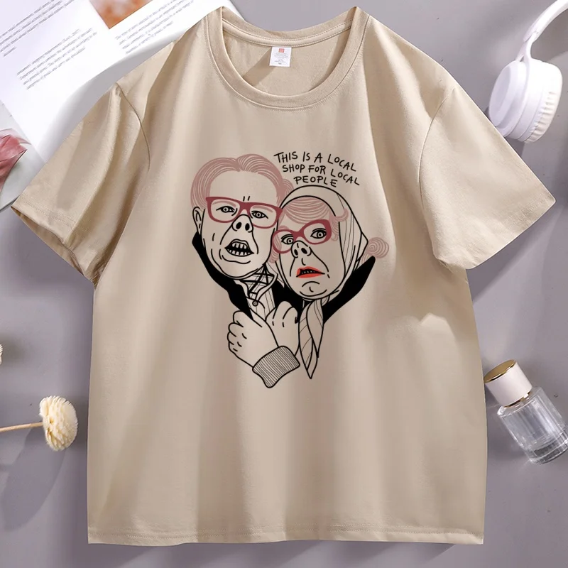 Фото Футболка League of Gentlemen, местный магазин для местных жителей, комедия Эдварда Роистона Вейси. №1