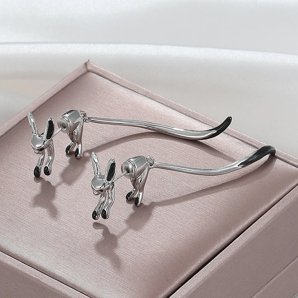 

ins long tail fox earrings cold fashion niche design creative personality animal stud temperament earrings tide