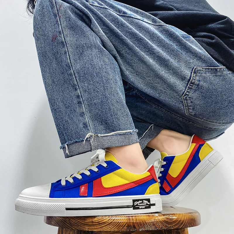 Hot Sale Couple Skateboard Shoes Men Women 2022 Fashion Colorful Vulcanized Sneakers Men Flats Breathable Low Top Canvas Shoes