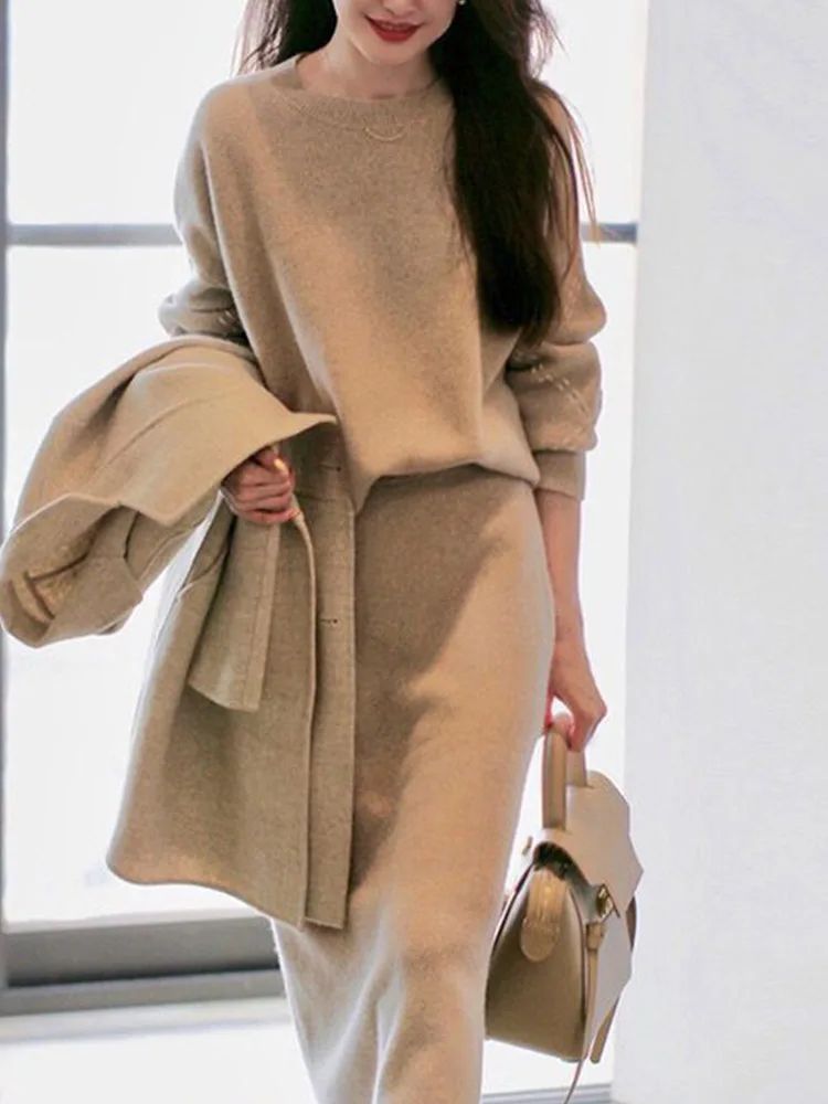 Повседневный вязаный свитер с круглым вырезом + полуюбка комплект из двух