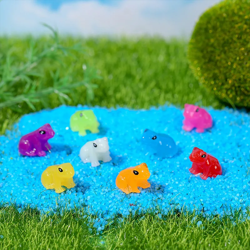 

KINGONEDOM Мини лягушки из смолы, светящиеся в темноте, набор из 100 штук