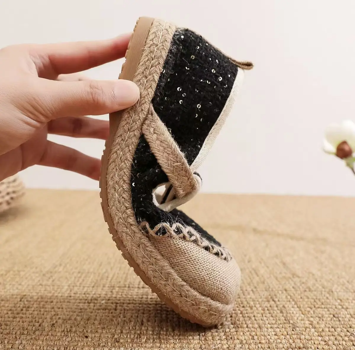 Women's Spring Autumn Linen Flats Woven Casual Shoe Soft Sole Non Slip Round Toe Ethnic Style Canvas Shoes Retro Handmade