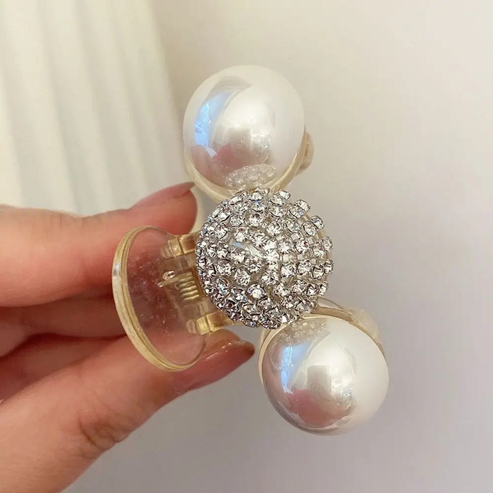 

Retro Hair Accessories Girls Vintage Gift Alloy Daily Pearls Cherry Hair Claw Korean Style Shark Clip Women Hair Clip