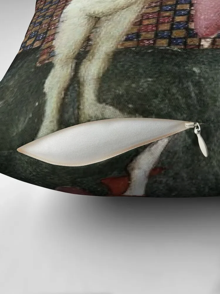 Средневековая декоративная подушка в виде мандры