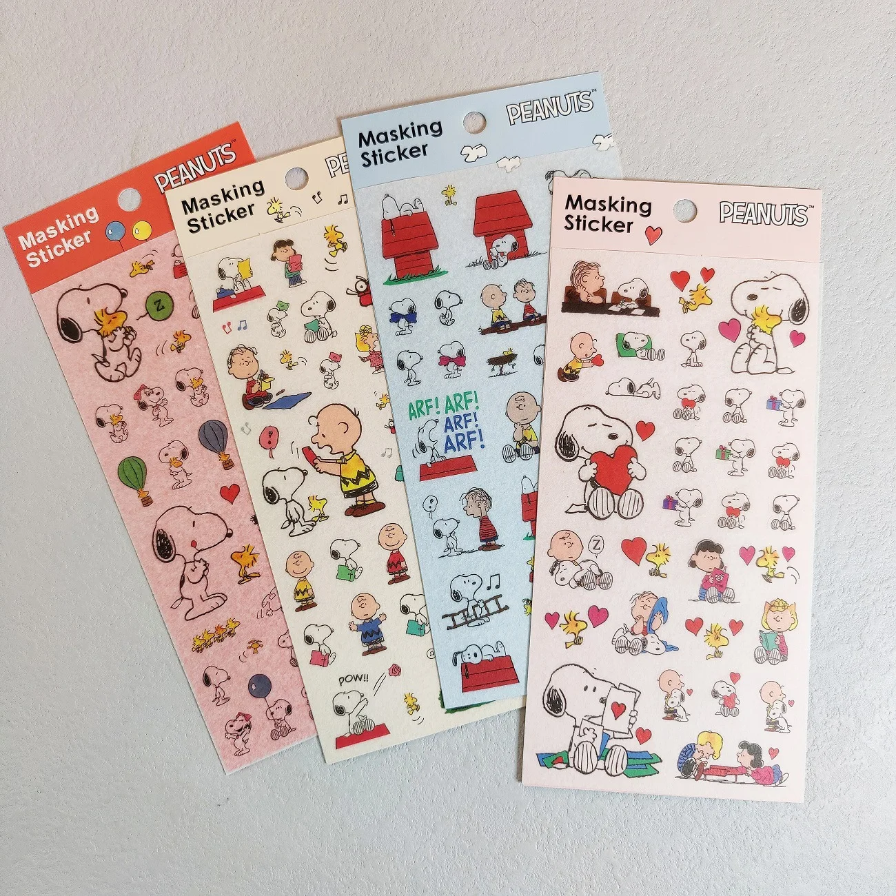 

Набор из 4 стикеров MINISO Snoopy