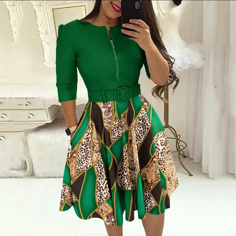 

Женское платье с длинным рукавом, круглым вырезом и поясом