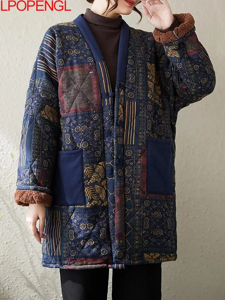 Хлопковая куртка средней длины в этническом стиле с пряжкой и цветочным принтом