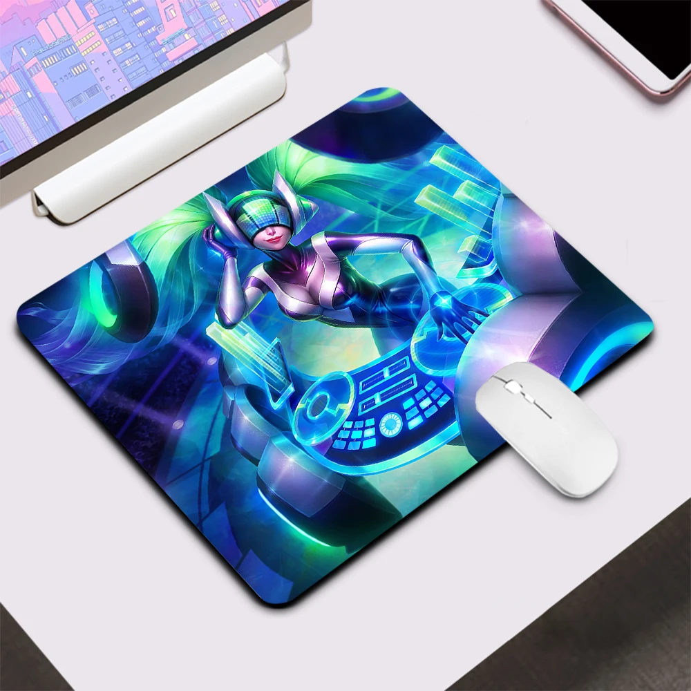 League of Legends Sona Large Gaming Mouse Pad Computer Laptop Mousepad Keyboard Desk Mat PC Gamer Office Mausepad