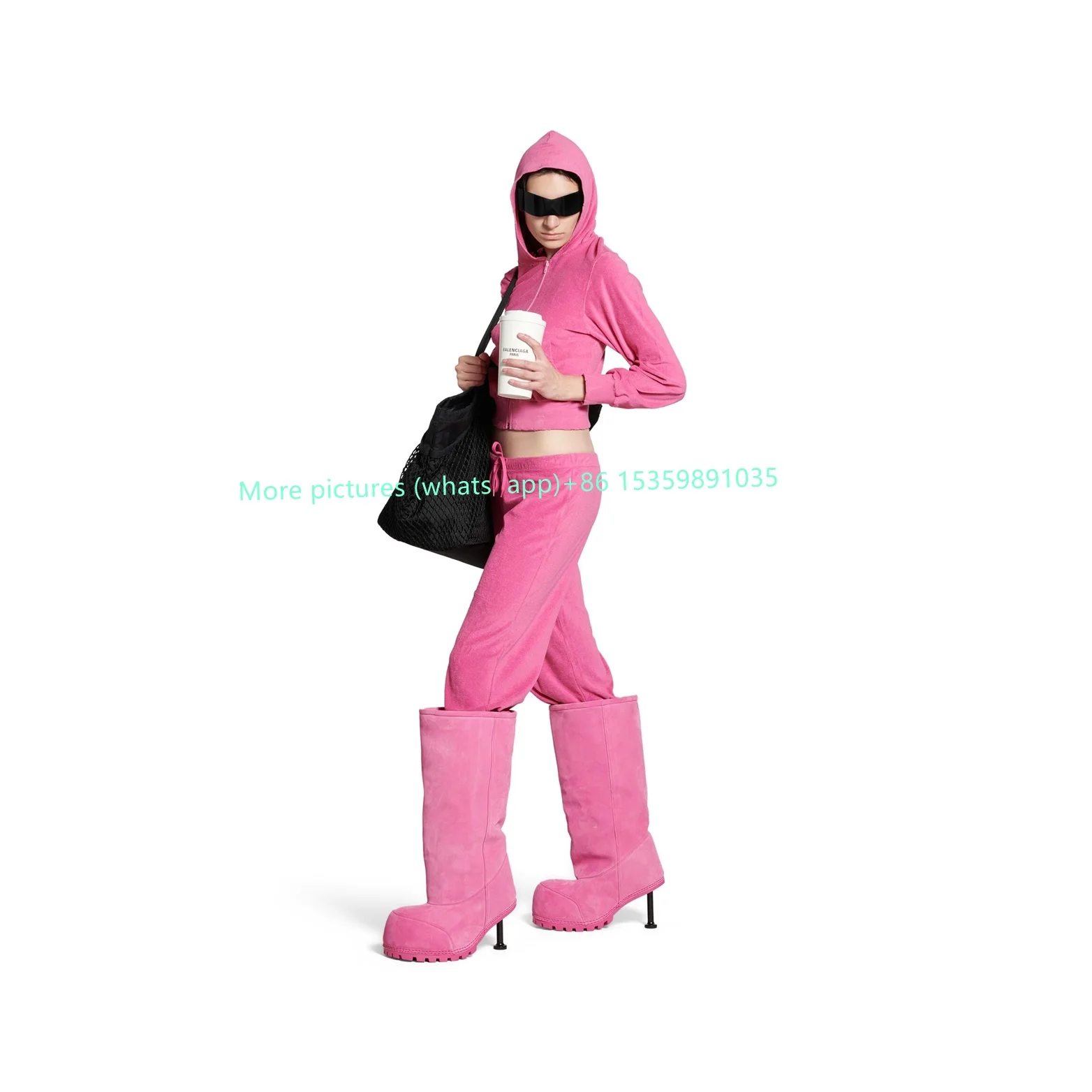 Розовые теплые ботинки на высоком каблуке с большим круглым носком однотонные