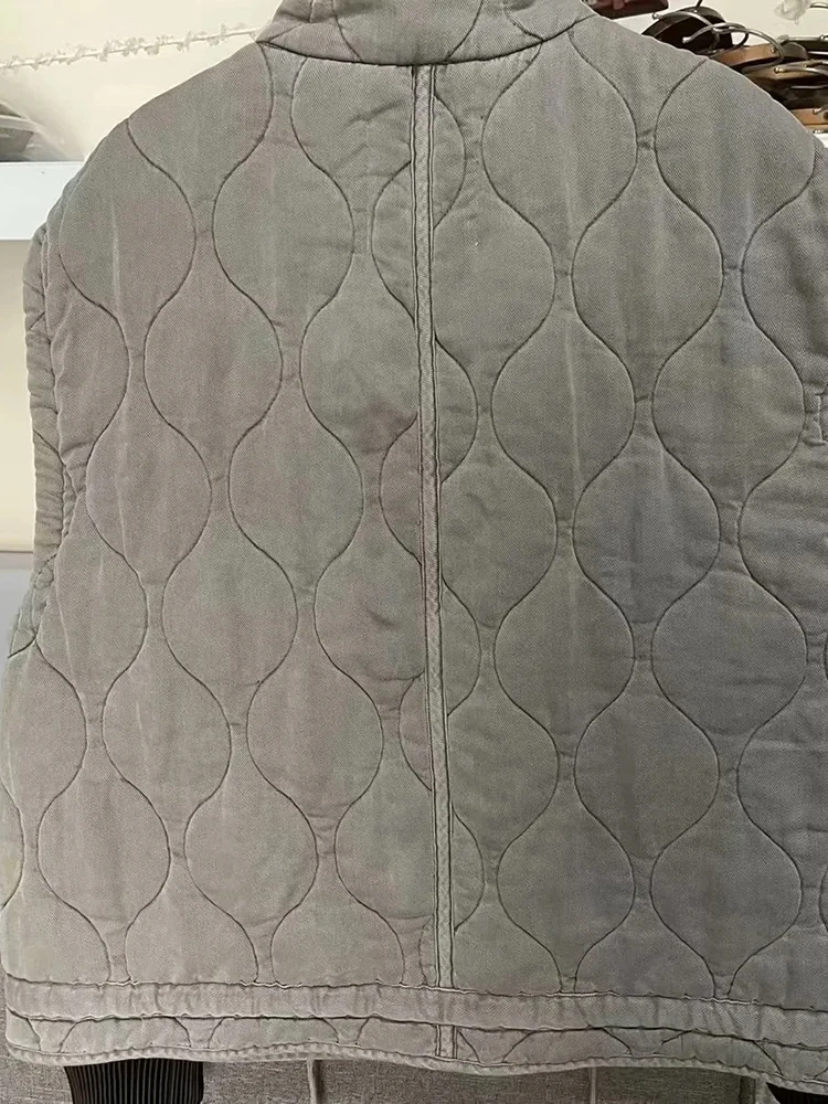 Жилет женский серый с хлопковой подкладкой теплая безрукавка воротником-стойкой