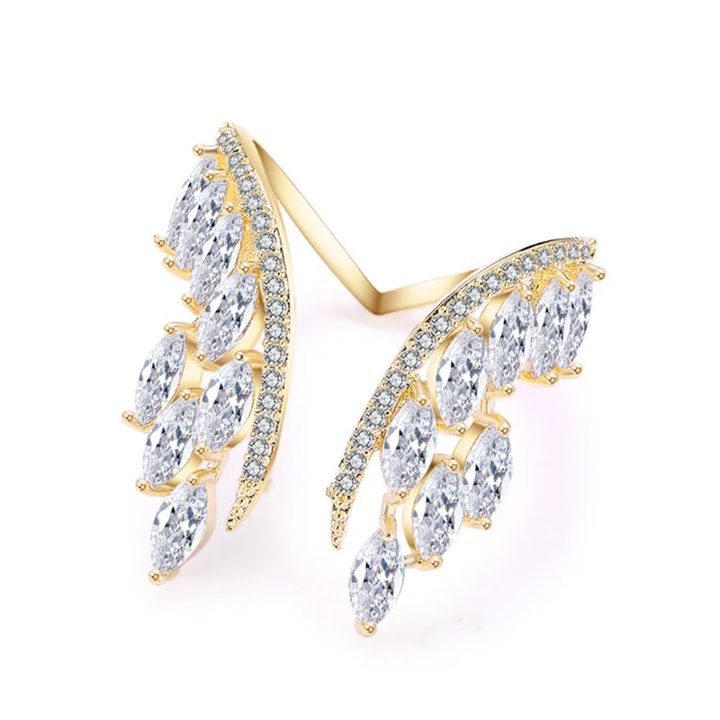

Trendy Angel Wing Design Cubic Zirconia Engagement Open Finger Rings for Women Shiny CZ Feather Party Unique Ring Wholesale
