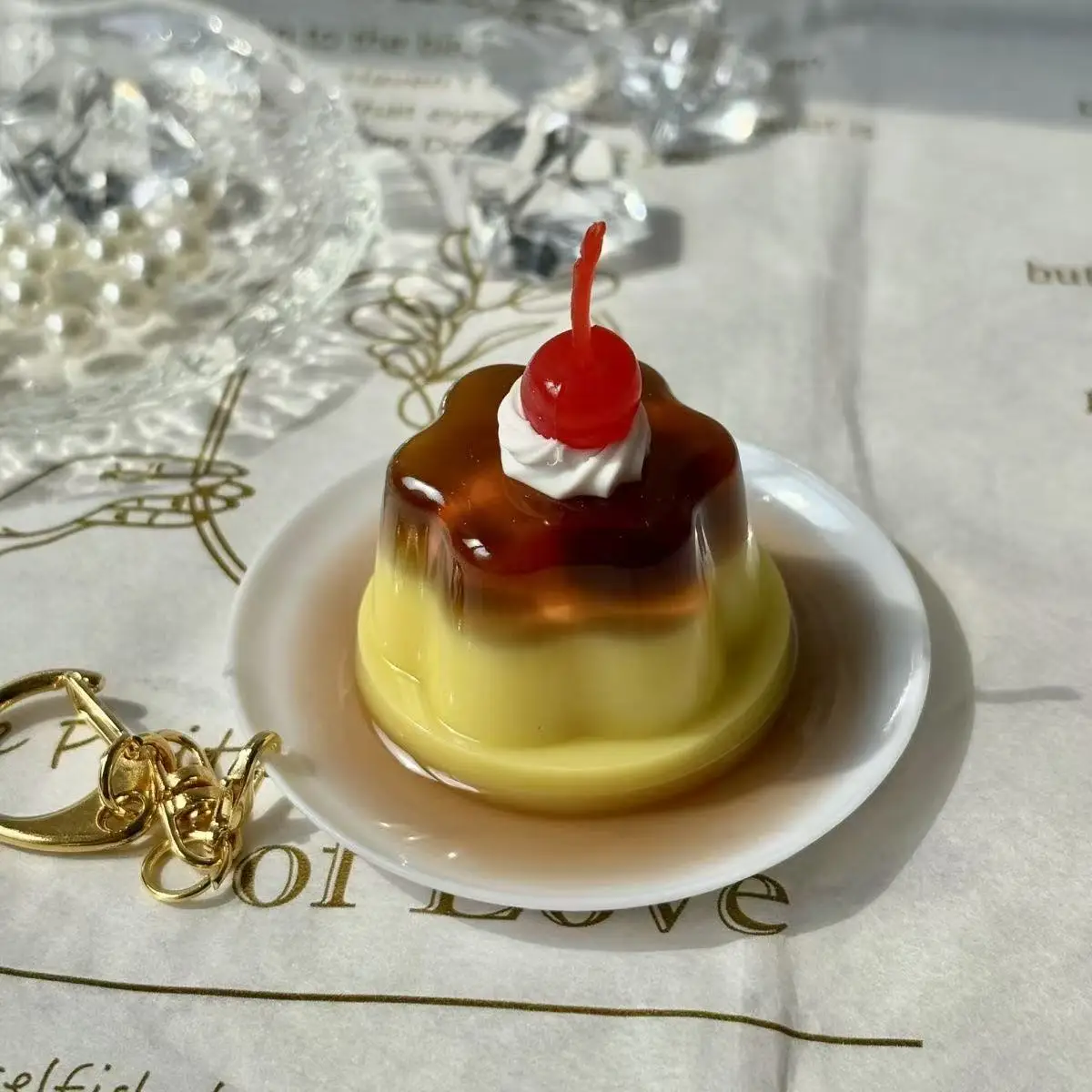 

Брелок-пудинг "Вишня"