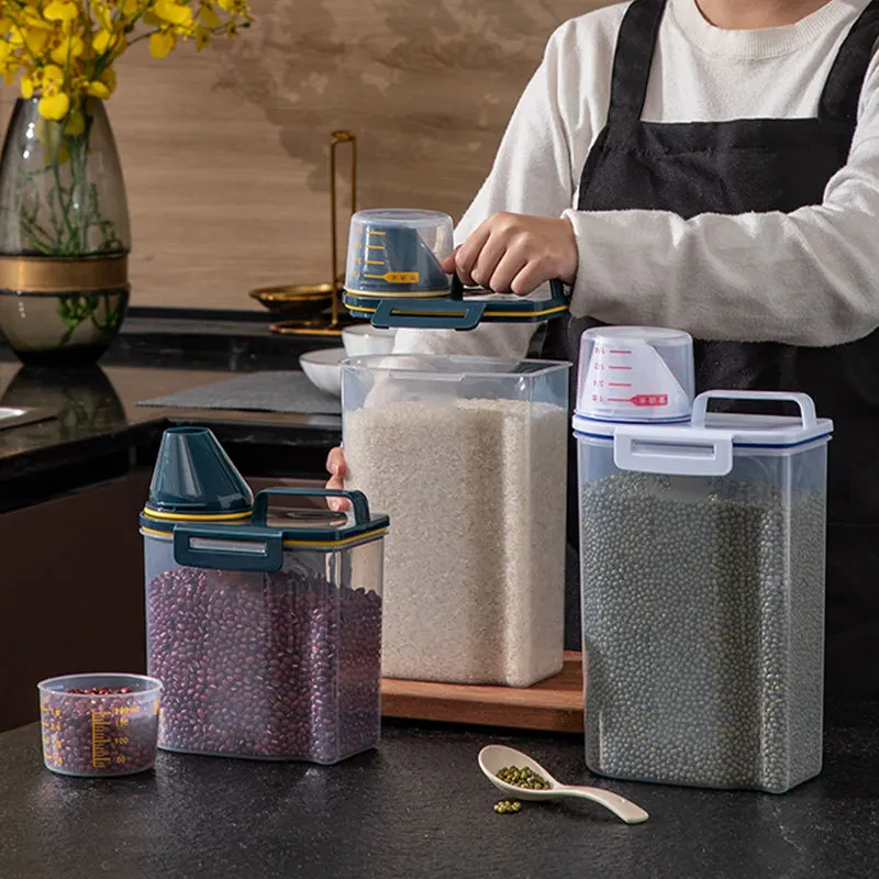 

Sealed Whole Cereal Insect-Proof Rice Bucket With Measuring Cup Transparent Rotary Food Moistureproof Tank Kitchen Storage Box