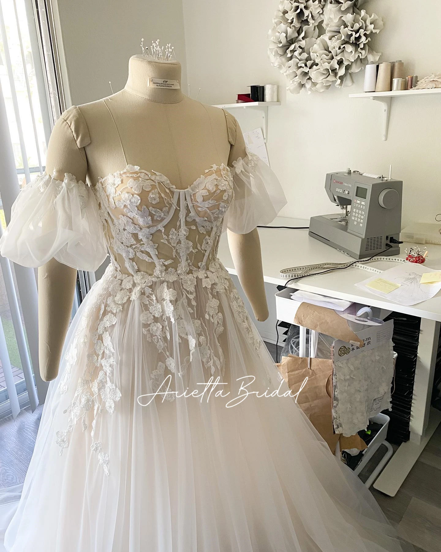 Arietta Тюлевые свадебные платья принцессы с цветочным принтом индивидуальные