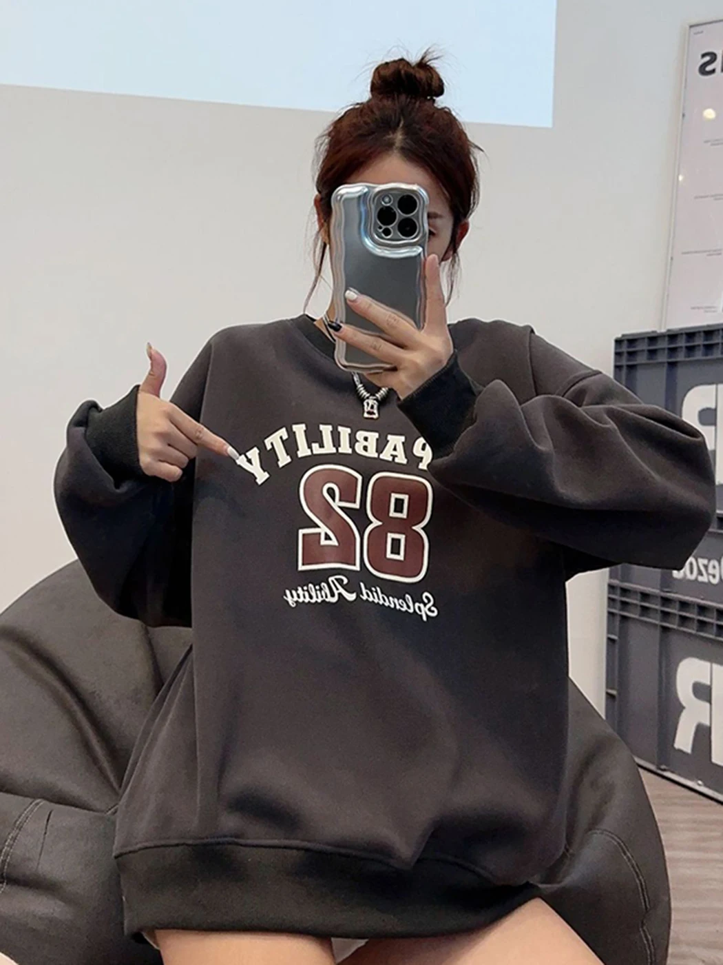 

Женский флисовый свитшот с круглым вырезом и длинным рукавом