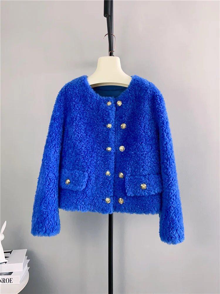 

Genuine luxury Double row button sheep curly wool short fashion false pocket coat Haining new fur in autumn and winter 2023