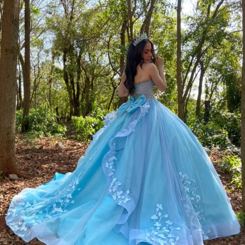 Фото Небесно-голубое платье Quinceanera с открытыми плечами и кристаллами, кружевное блестящее цветочное платье с бантом, платья de 15, Quinceanera ﻿ Индивидуальный №3