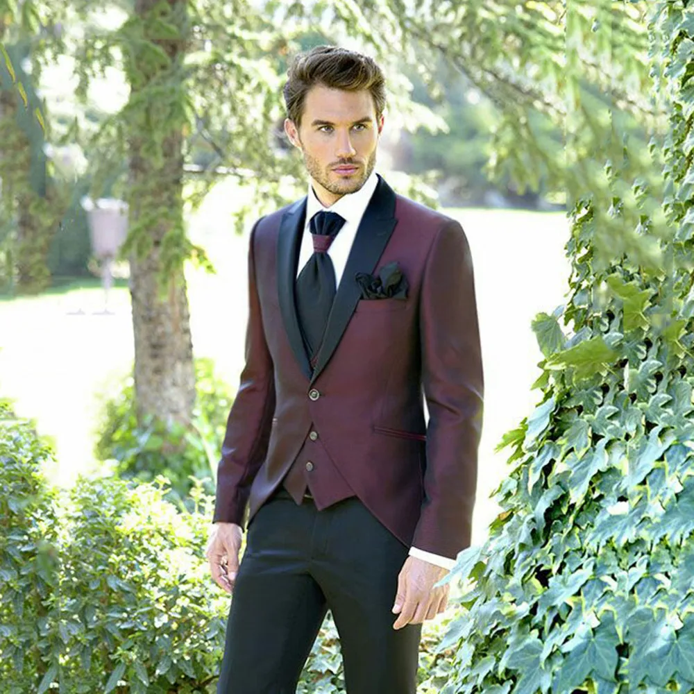 

Italy Men Suits for Wedding Burgundy Men Suit Groom Tuxedos 3Piece Black Peaked Lapel Slim Fit Terno Masculino Trajes De Hombre