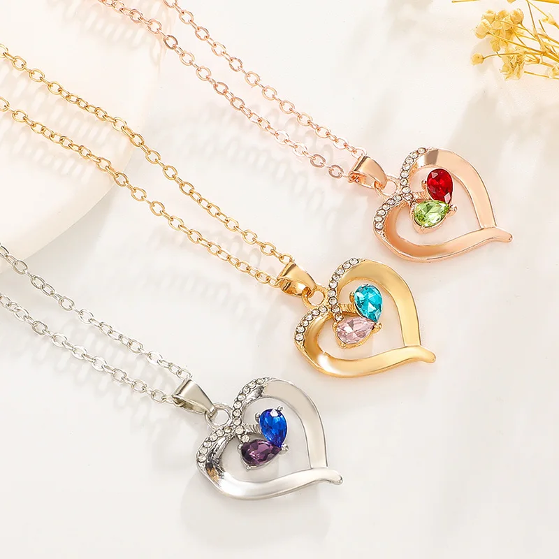 

Women Colorful Zircon Heart Pendant Necklace with Hollow Heart Droplets Charming Clavicle Chain Jewelry As A Gift for Girl Party
