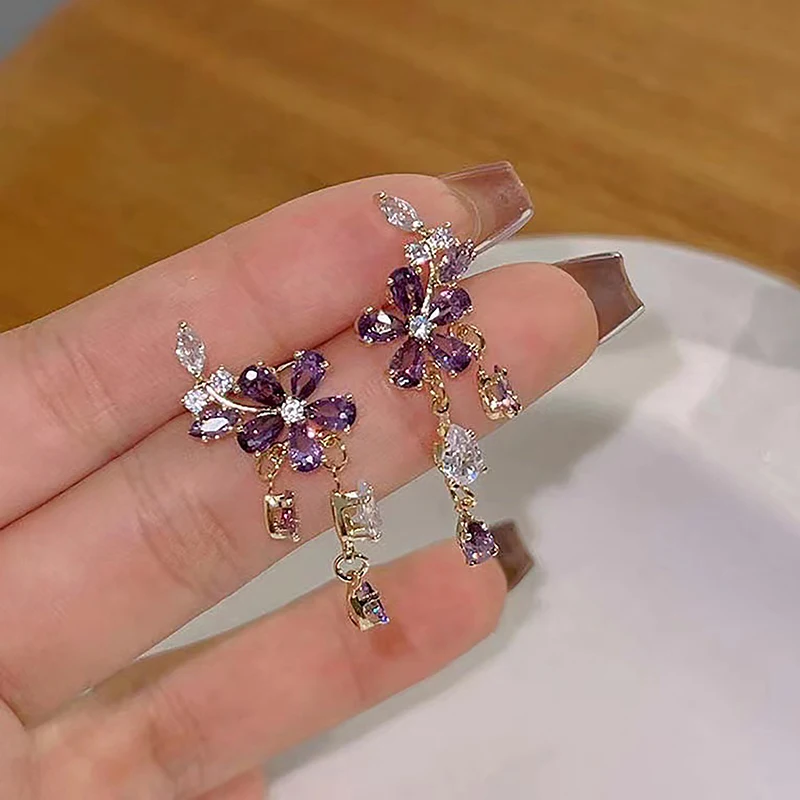 Серьги-гвоздики с кисточками женские милые ювелирные украшения фиолетовым