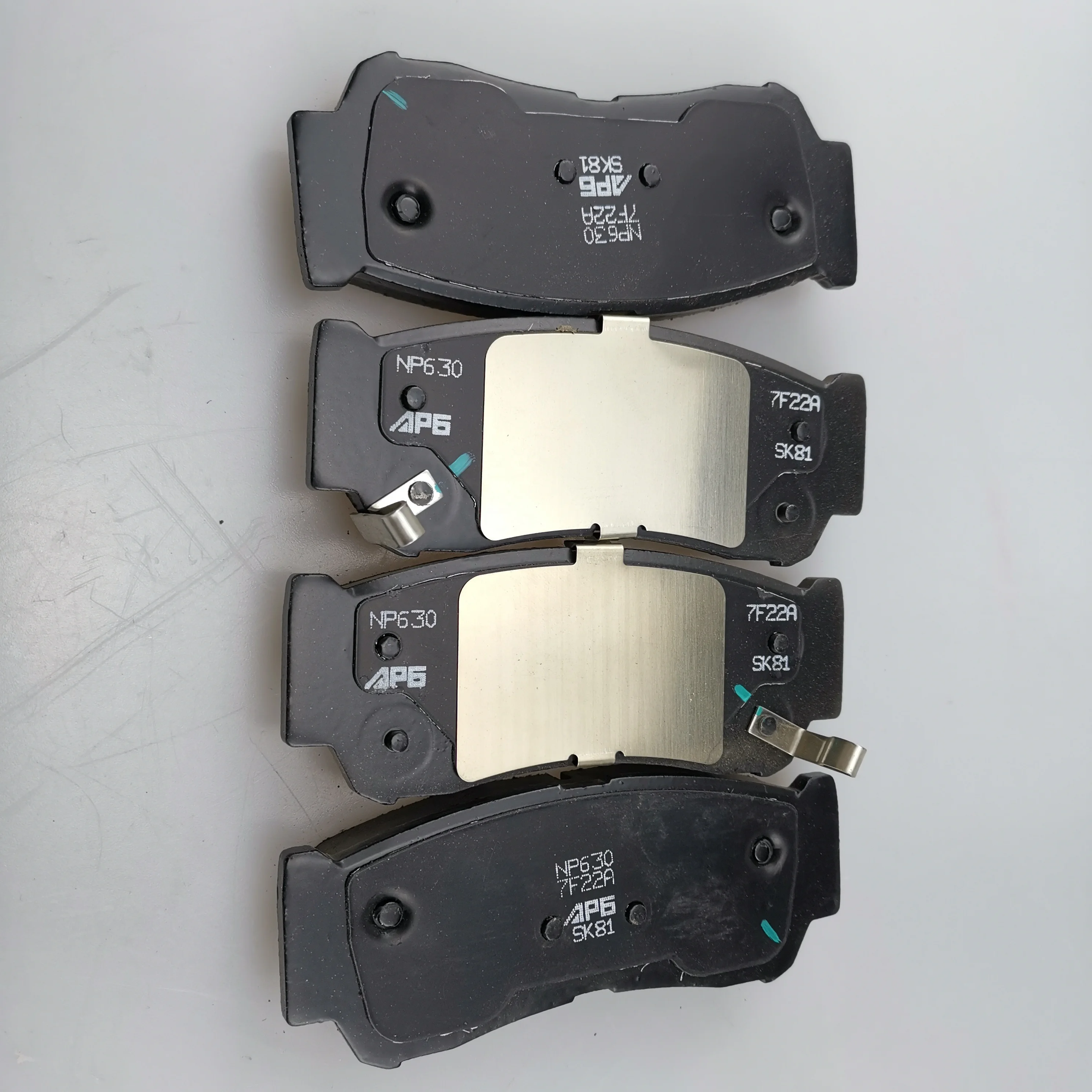 SAIC MAXUS T60 Оригинальная задняя тормозная колодка C 00076027