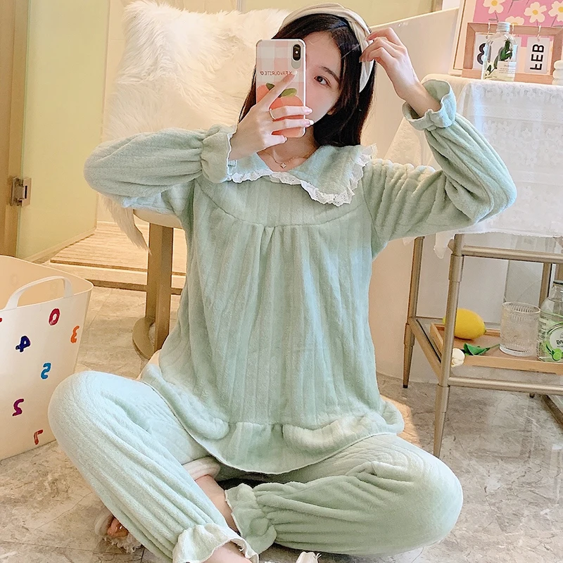Coral Fleece Pajamas Ladies Autumn and Winter Warm Pajamas Solid Color Lapel Home Clothes Suit