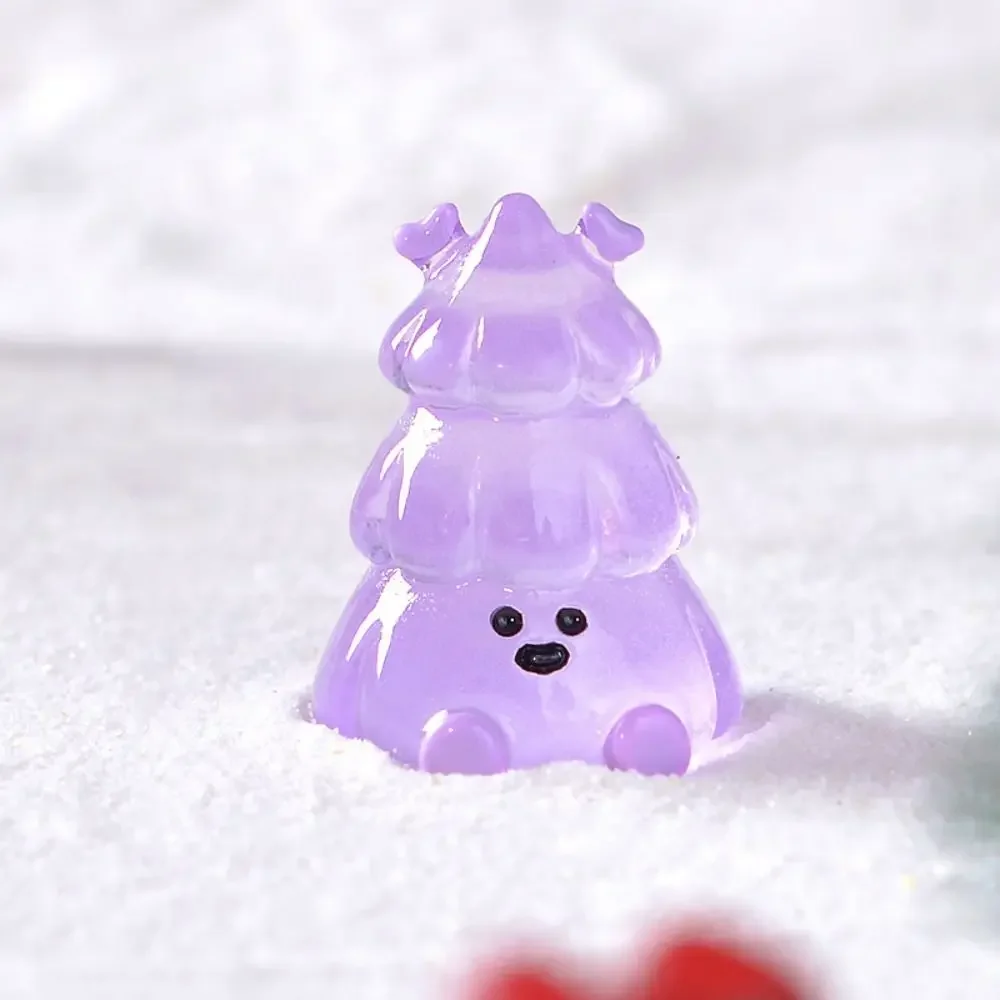 

Светящаяся фигурная елка из смолы