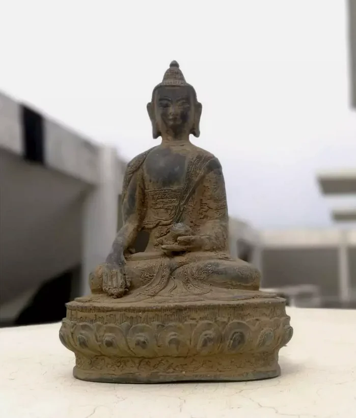 Амитабха буддизм Шакьямуни сидеть Будда бронзовая старинная старая статуя Padmapani