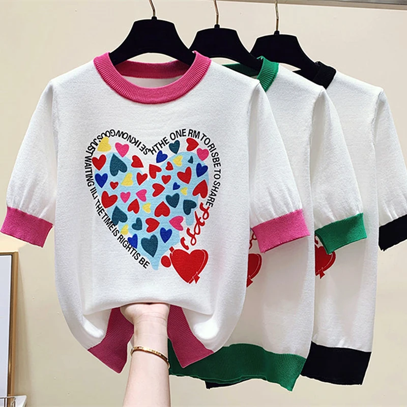 

Женская трикотажная футболка с принтом в виде сердечек, размеры 2XL