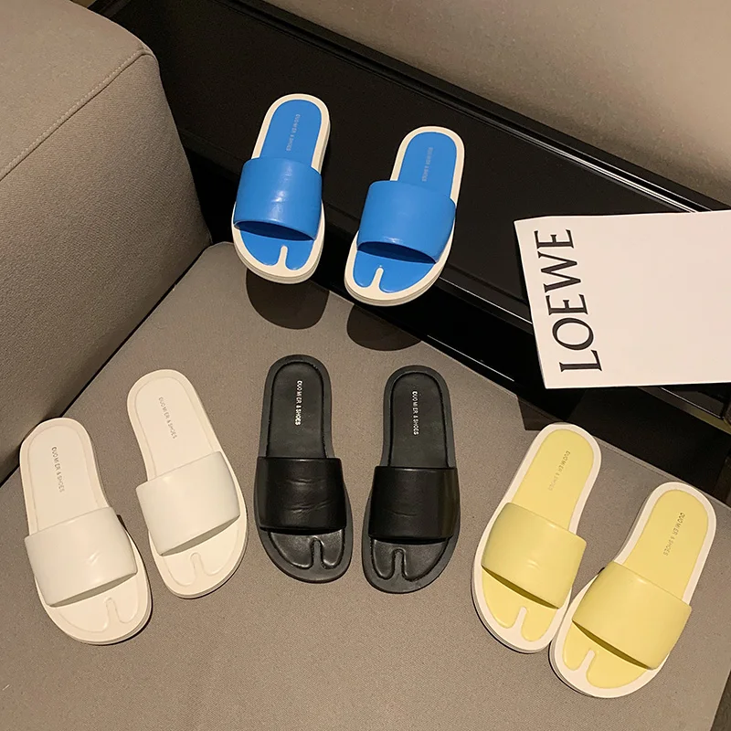 

Solid Color Women Slippers Round Toe Ladies Beach Shoes Flat Heeled Blue White Yellow Black Summer Outdoor Slides Slippers Mules