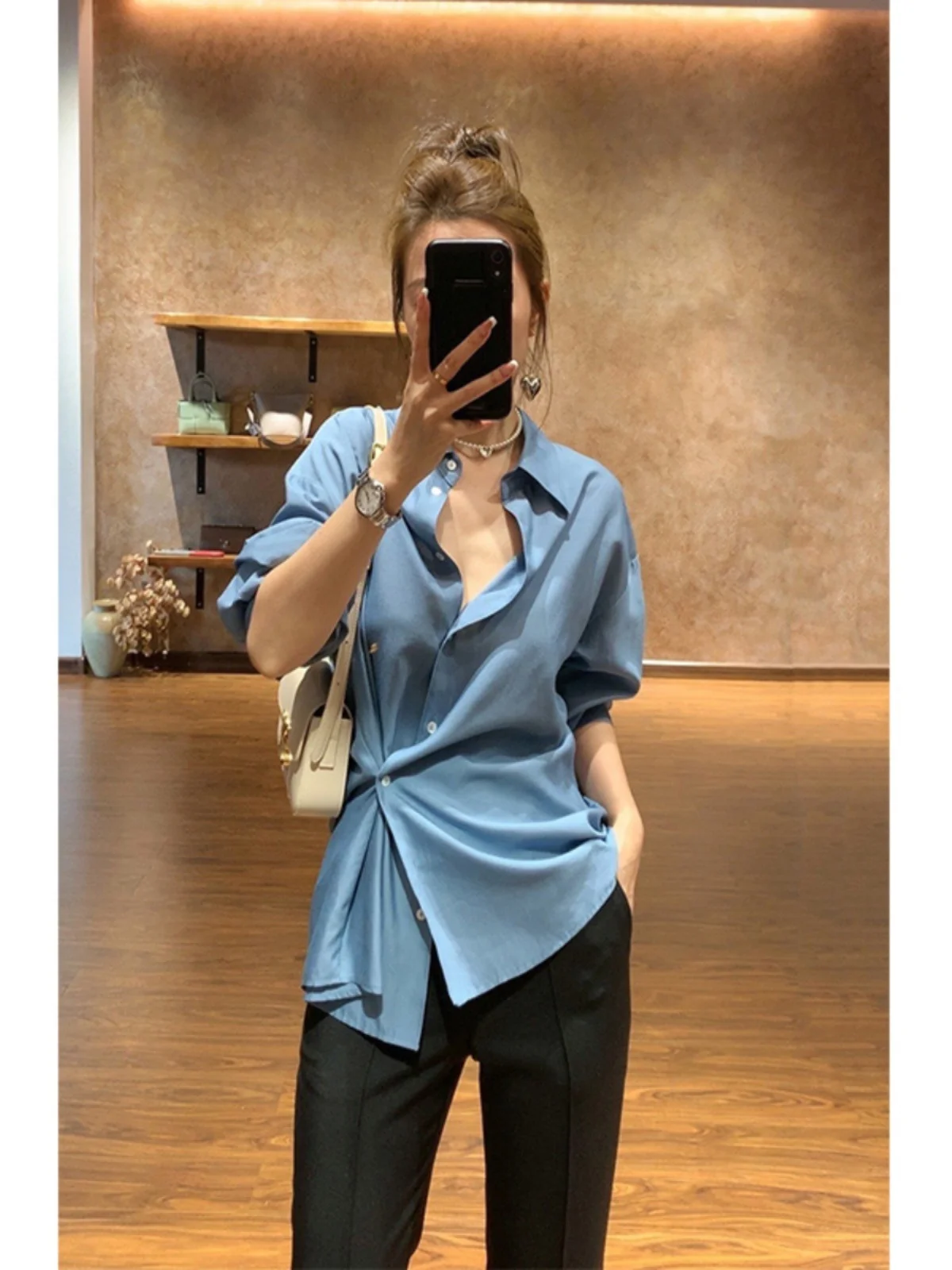 Summer outfit paired with a complete set of powerful and capable temperament, women's high-end blue shirt, professional lady