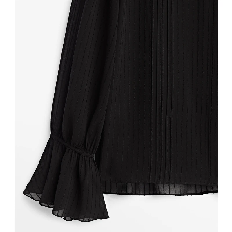 Рисунок 4 - Женская текстурная черная Повседневная