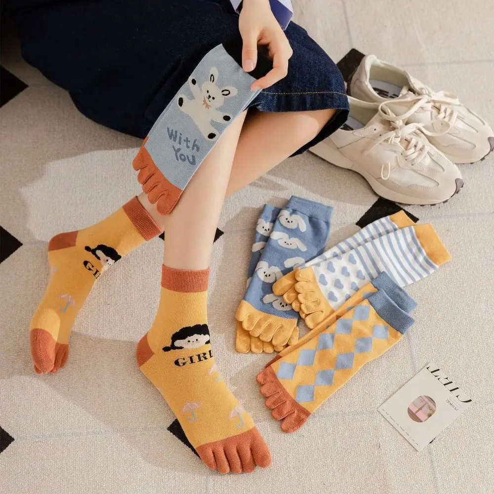 

Novelty Fashion Cotton Cartoon Split-toed Socks Fashion Design Mosaic Color Women Socks Five Finger Socks Korean Style Hosiery