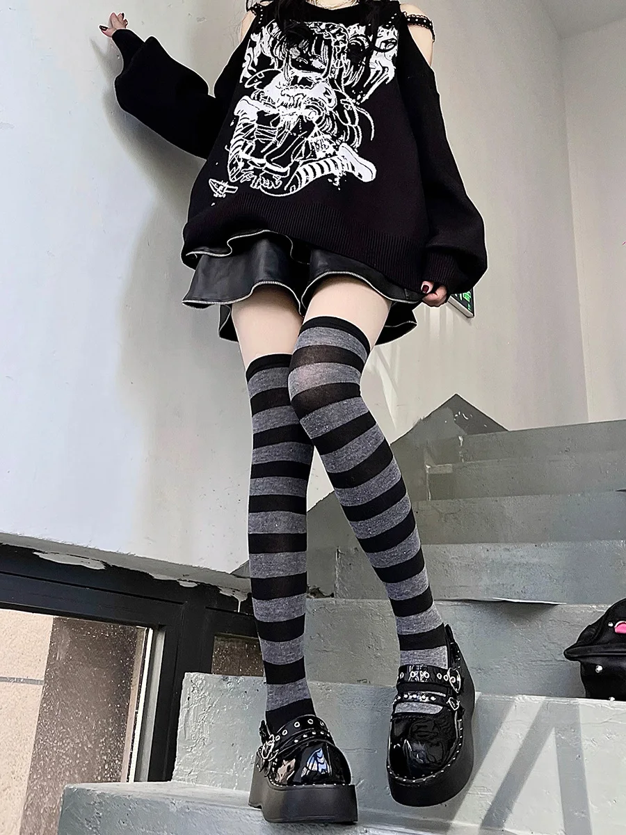 Фото Черно-серые полосатые гольфы, японские косплей, аниме, abby punk y2k babes, черно-белые тонкие чулки, носки до бедра jk №1