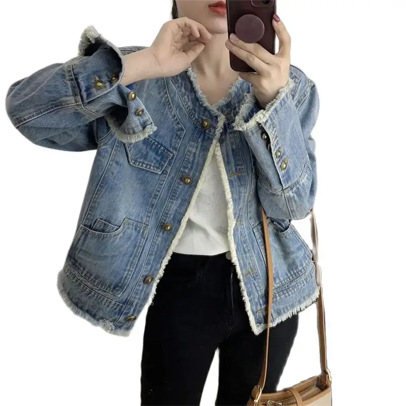 

Маленькая Очаровательная Стильная синяя джинсовая куртка, Новинка осени 2023, свободные короткие пальто с металлическими пуговицами и круглым вырезом