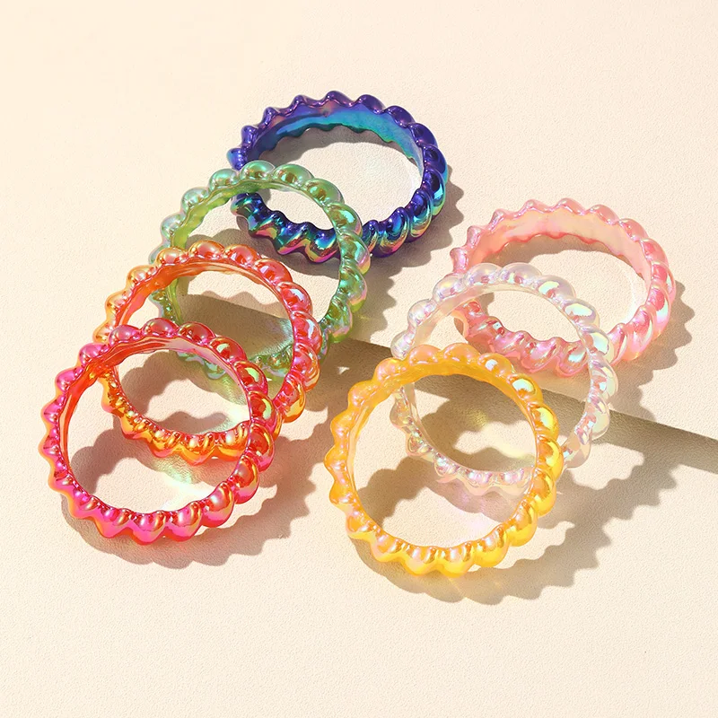 

Korean Laser Brightly Colorful Resin Bracelet for Women Retro Charm Spiral Bangle Banquet Girls Jewelry Hand Party Accessories