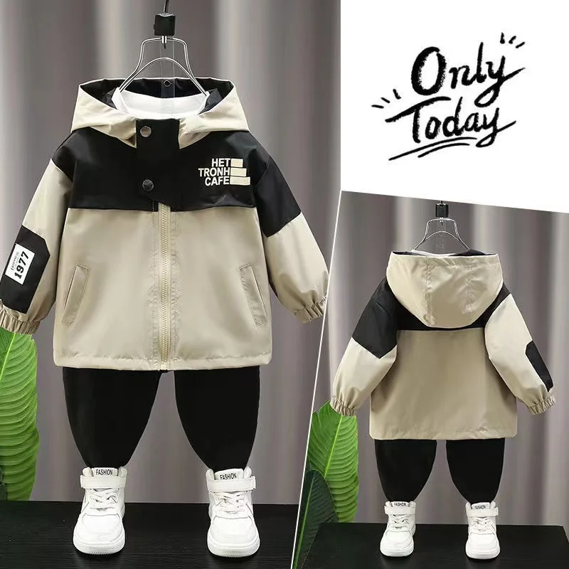 Ветрозащитная куртка для мальчиков