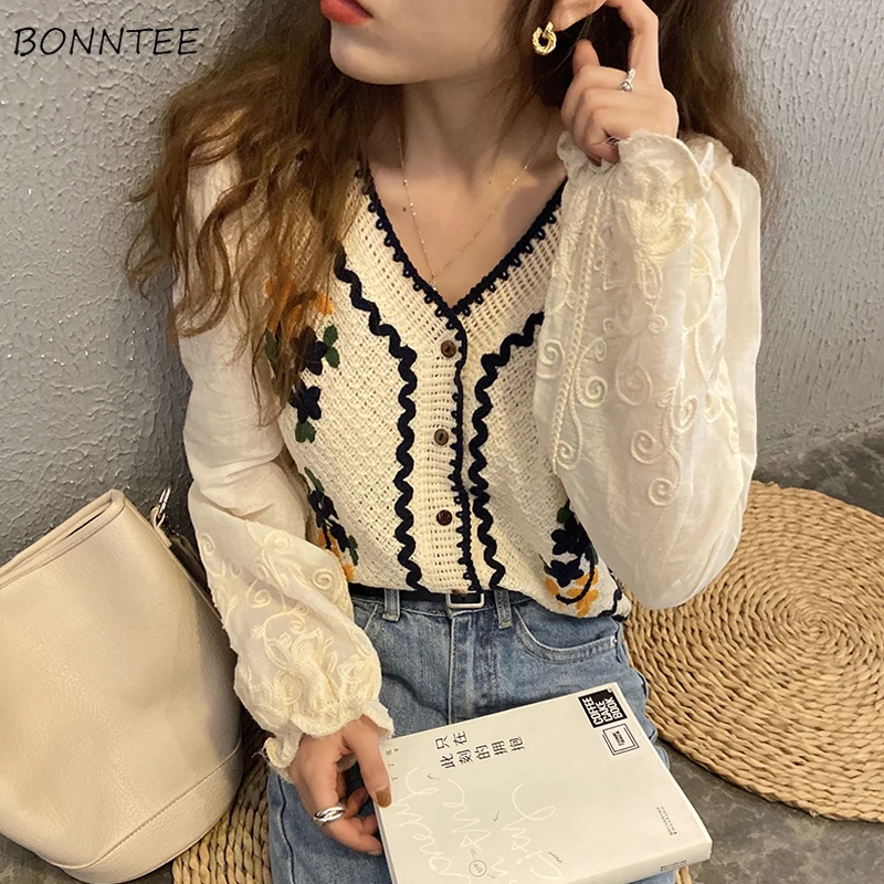 

2022 Shirt Women Embroidered Vintage Casual V Neck Design Student Fashion Harakuju Kawaii Popular Top Korean Women's